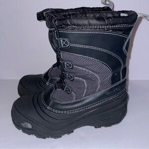 The North Face Black and Gray Winter Boots Youth Sz 4 Lined with Thermafelt